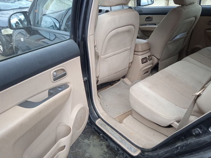 kia carens iii monospace (un) del año 2009