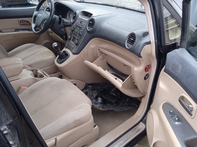 kia carens iii monospace (un) del año 2009