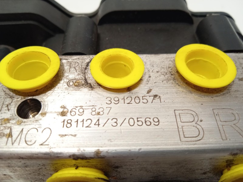 Recambio de abs para opel astra k sports tourer selective referencia OEM IAM 39120571 2265106455 269837