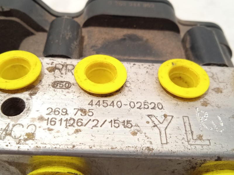 Recambio de abs para toyota auris station wagon (_e18_) 1.2 (nre185_) referencia OEM IAM 4454002520 269735 2265106455