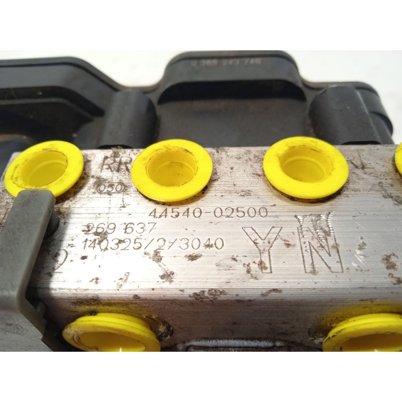 Recambio de abs para toyota auris active referencia OEM IAM 4454002500 0265956014 269637