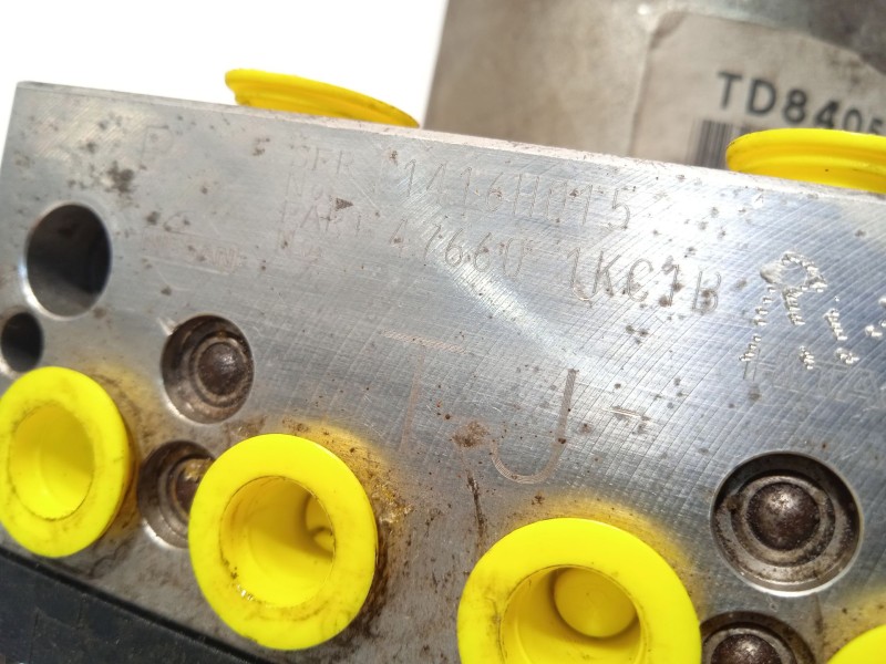 Recambio de abs para nissan juke (f15) 1.6 16v referencia OEM IAM 476601KC1B 1413H016 TD8405