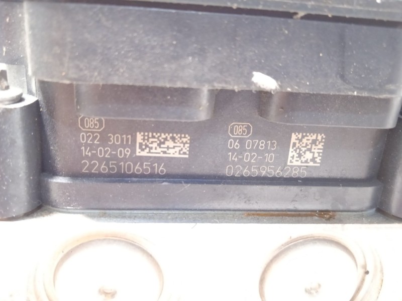 Recambio de abs para dacia duster laureate 4x2 referencia OEM IAM 476608845R 0265956285 269634