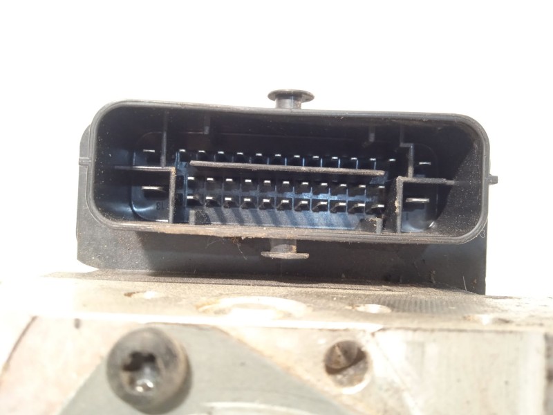 Recambio de abs para hyundai i20 active 1.4 referencia OEM IAM 58920C8250 6158945200 C858920550