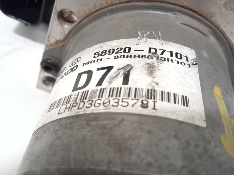 Recambio de abs para hyundai tucson tecno 2wd referencia OEM IAM 58920D7101 BE6003R101 80BH6013R101