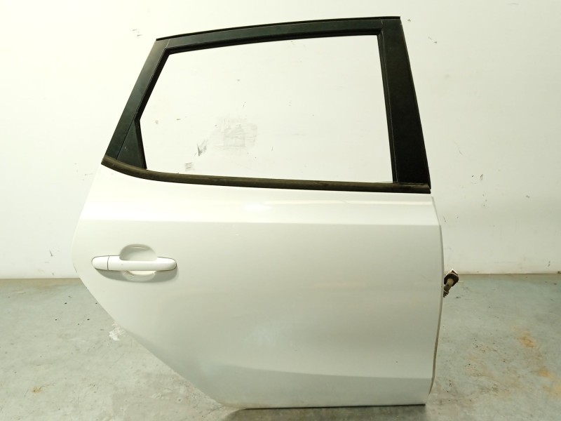 Recambio de puerta trasera derecha para hyundai i30 (fd) 1.6 crdi referencia OEM IAM 770042R010  