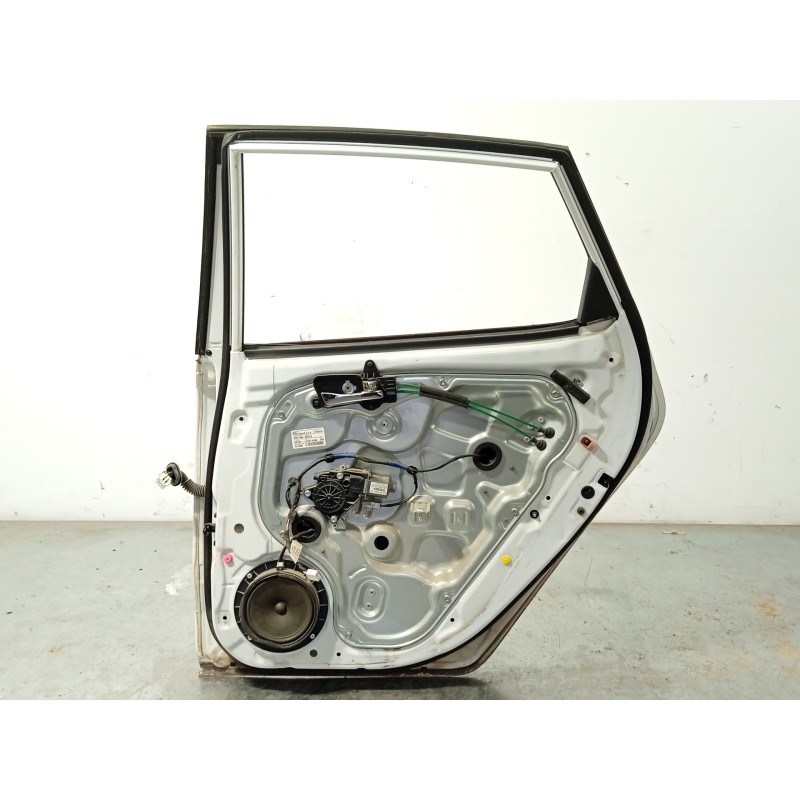 Recambio de puerta trasera derecha para hyundai i30 (fd) 1.6 crdi referencia OEM IAM 770042R010  