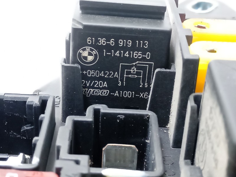 Recambio de caja reles / fusibles para bmw 5 (e60) 525 i referencia OEM IAM 695650502 6956505 61366919113