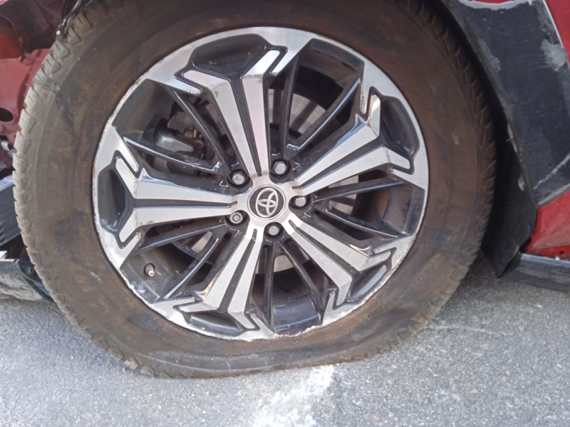 toyota rav 4 v (_a5_, _h5_) del año 2022