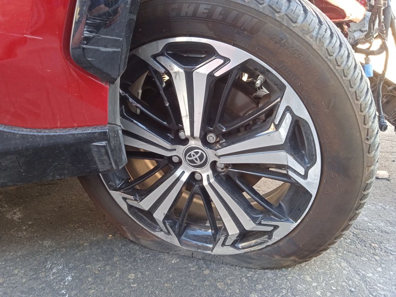 toyota rav 4 v (_a5_, _h5_) del año 2022