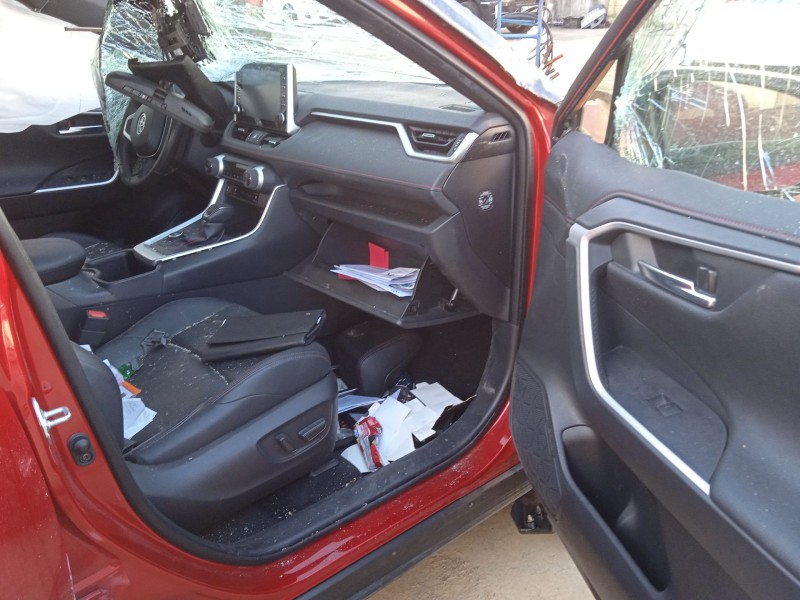 toyota rav 4 v (_a5_, _h5_) del año 2022