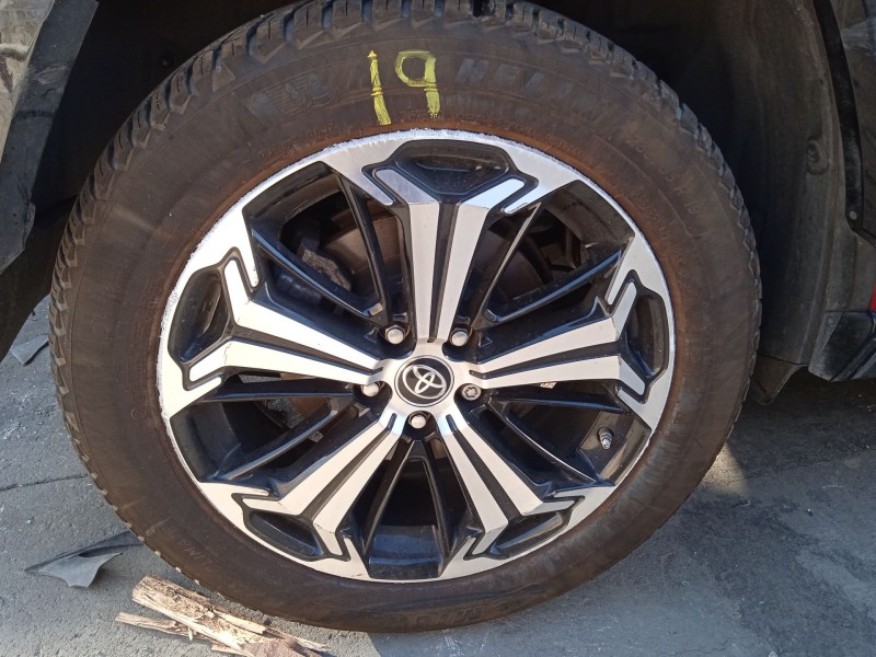 toyota rav 4 v (_a5_, _h5_) del año 2022