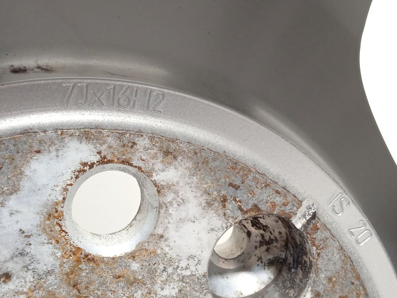 Recambio de llanta para bmw 5 (e60) 530 i referencia OEM IAM 6762000 36116762000 