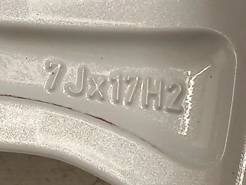 Recambio de llanta para jeep compass (mp, m6, mv, m7) 1.6 multijet referencia OEM IAM 52145033  