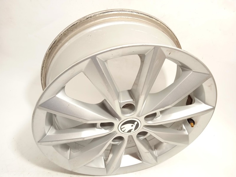 Recambio de llanta para skoda octavia iii (5e3, nl3, nr3) 1.6 tdi referencia OEM IAM 5E0601025B 5E0601025B8Z8 