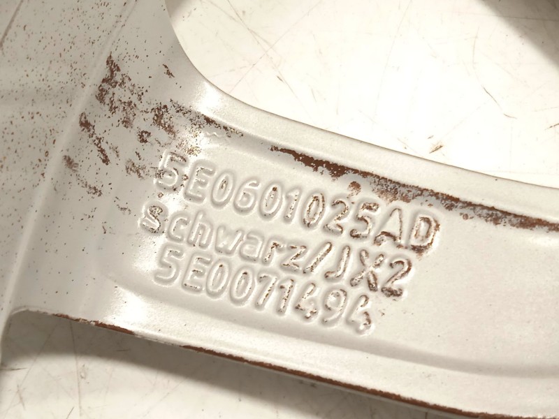 Recambio de llanta para skoda octavia iii (5e3, nl3, nr3) 1.6 tdi referencia OEM IAM 5E0601025B 5E0601025B8Z8 