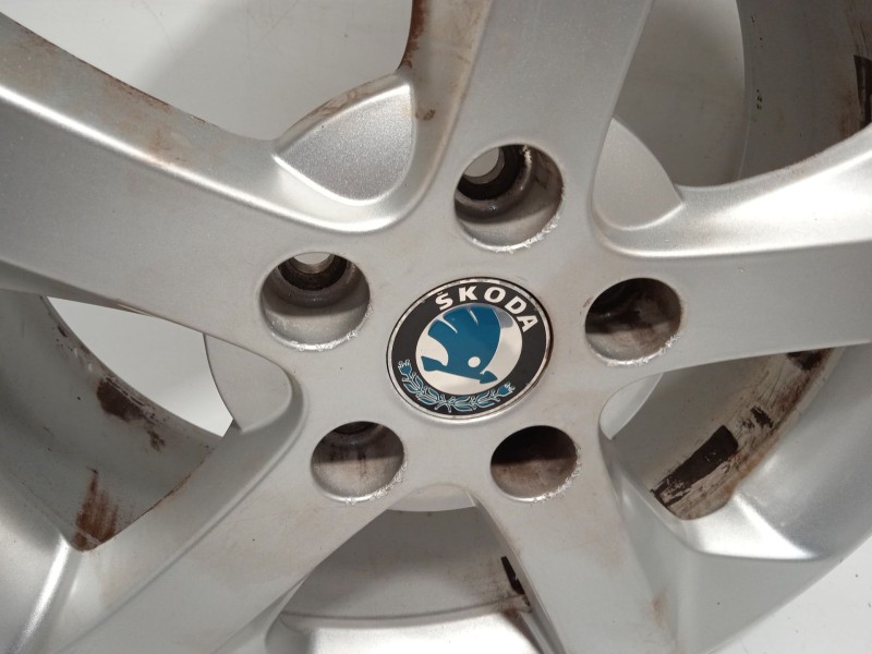 Recambio de llanta para skoda octavia ii combi (1z5) 1.6 tdi referencia OEM IAM 1Z0601025AG 1Z0601025AG7ZS 