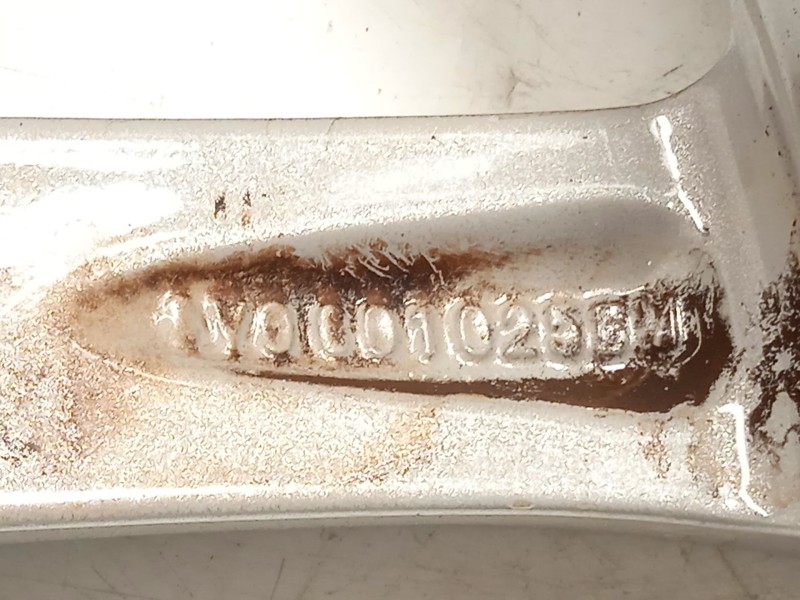 Recambio de llanta para audi a3 (8v1, 8vk) 2.0 tdi referencia OEM IAM 8V0601025BM  