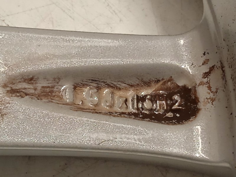 Recambio de llanta para audi a3 (8v1, 8vk) 2.0 tdi referencia OEM IAM 8V0601025BM  