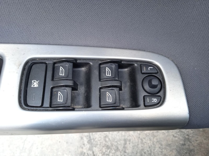 volvo v50 (545) del año 2010