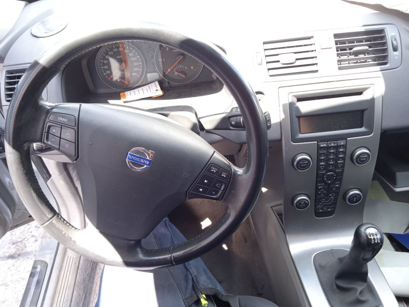 volvo v50 (545) del año 2010