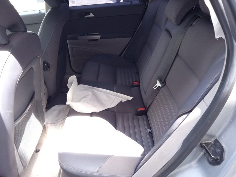 volvo v50 (545) del año 2010