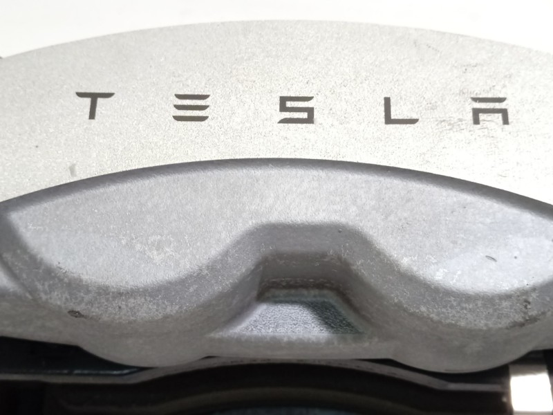 Recambio de pinza freno delantera derecha para tesla model 3 (5yj3) ev referencia OEM IAM 104462200E  