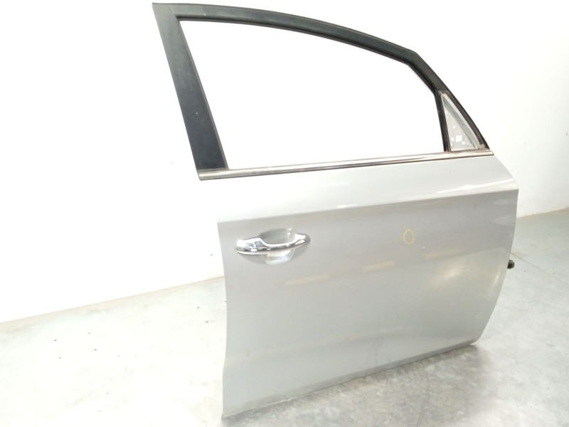 Recambio de puerta delantera derecha para kia carens iv van (a4) crdi referencia OEM IAM 76004A4000  