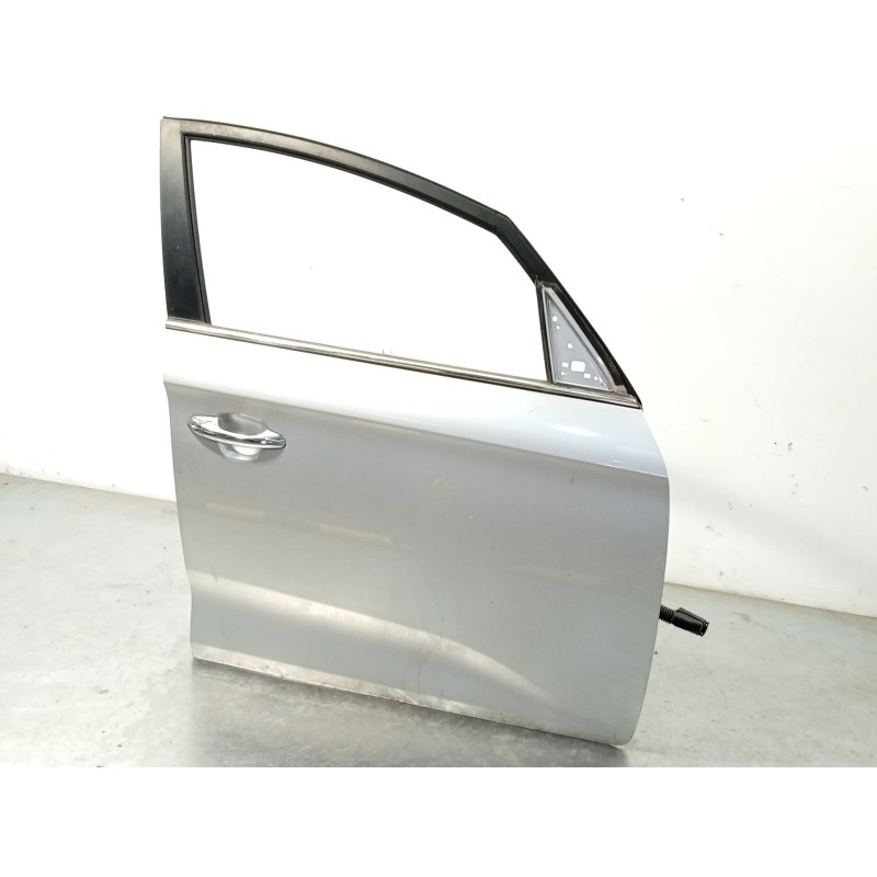 Recambio de puerta delantera derecha para kia carens iv van (a4) crdi referencia OEM IAM 76004A4000  