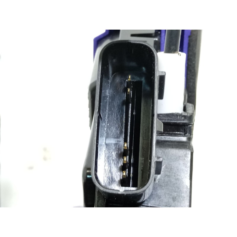 Recambio de cerradura puerta trasera derecha para kia carens iv van (a4) crdi referencia OEM IAM 81420A4030  