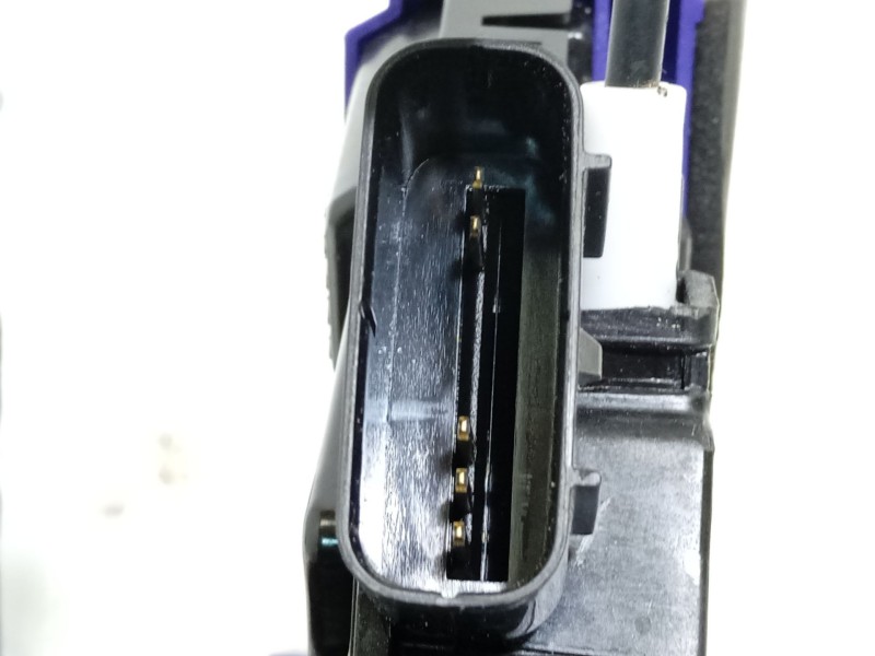 Recambio de cerradura puerta trasera derecha para kia carens iv van (a4) crdi referencia OEM IAM 81420A4030  