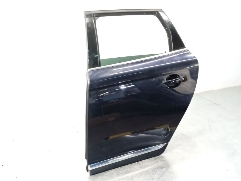 Recambio de puerta trasera izquierda para volvo xc60 2.4 diesel cat referencia OEM IAM 31402417  
