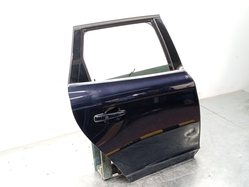 Recambio de puerta trasera derecha para volvo xc60 2.4 diesel cat referencia OEM IAM 31402418  