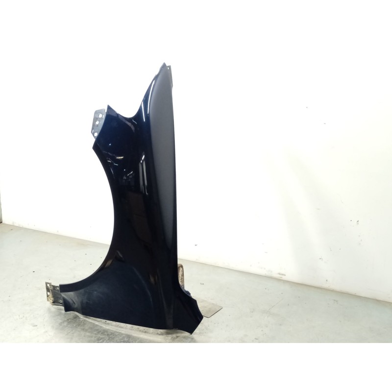 Recambio de aleta delantera izquierda para volkswagen touareg (7la) 2.5 tdi referencia OEM IAM 7L6821101K  