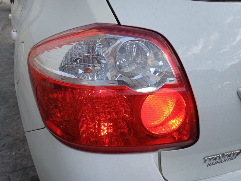 toyota auris (_e15_) del año 2011