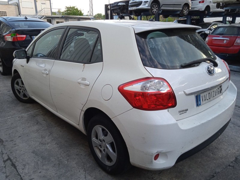 toyota auris (_e15_) del año 2011