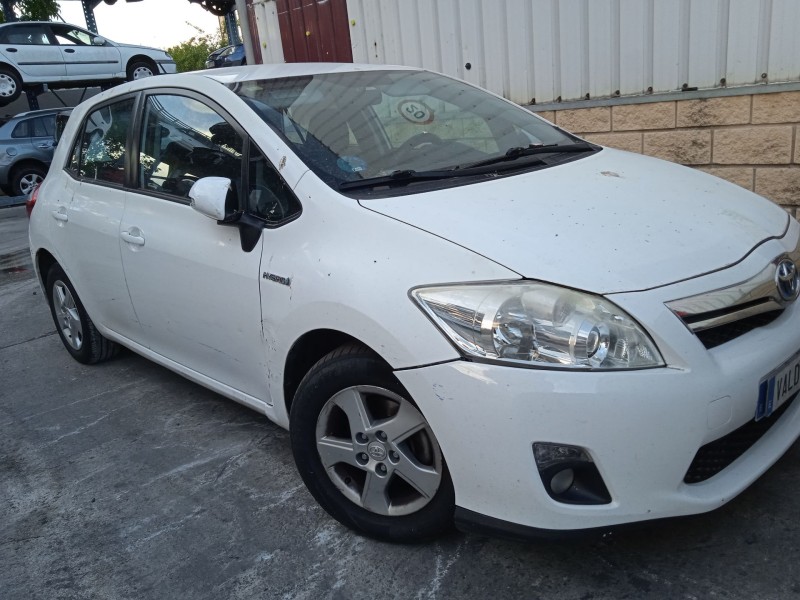 toyota auris (_e15_) del año 2011