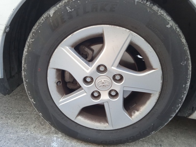 toyota auris (_e15_) del año 2011