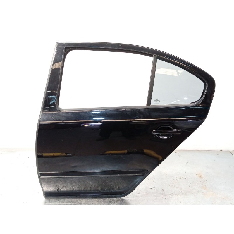 Recambio de puerta trasera izquierda para skoda octavia berlina (1z3) rs referencia OEM IAM 1Z5833055  