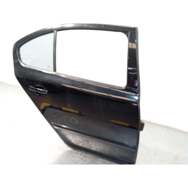 Recambio de puerta trasera derecha para skoda octavia berlina (1z3) rs referencia OEM IAM 1Z5833056  