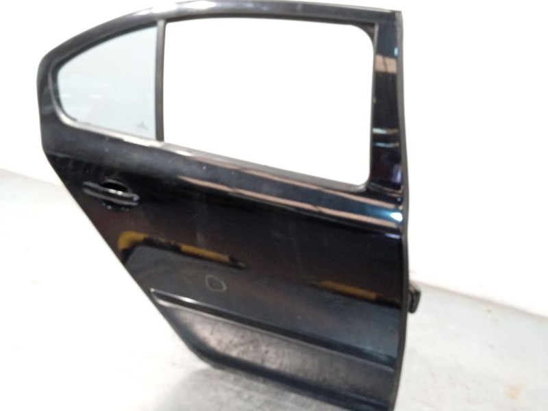 Recambio de puerta trasera derecha para skoda octavia berlina (1z3) rs referencia OEM IAM 1Z5833056  