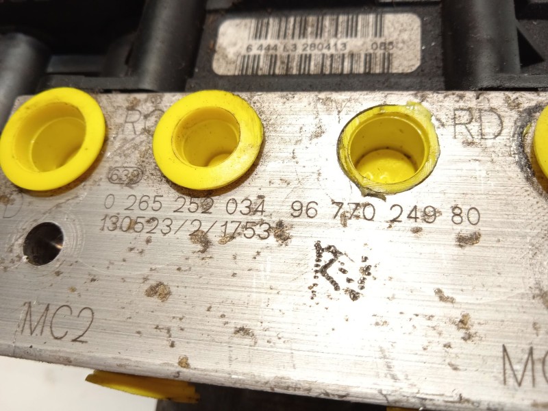 Recambio de abs para citroën c4 lim. collection referencia OEM IAM 9677024980 0265951861 0265252034