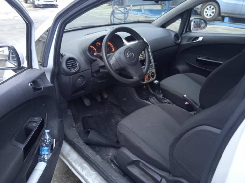 opel corsa d (s07) del año 2009