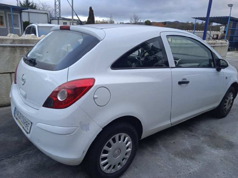 opel corsa d (s07) del año 2009