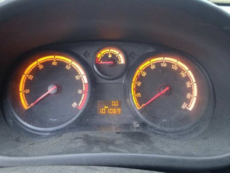 opel corsa d (s07) del año 2009