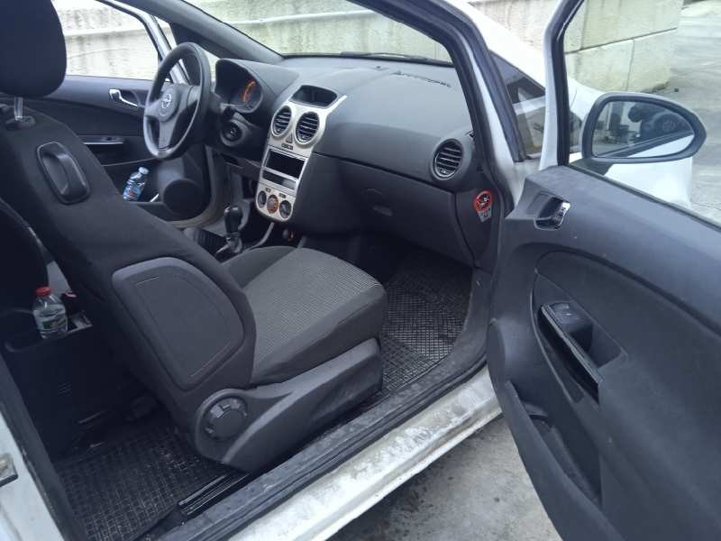opel corsa d (s07) del año 2009