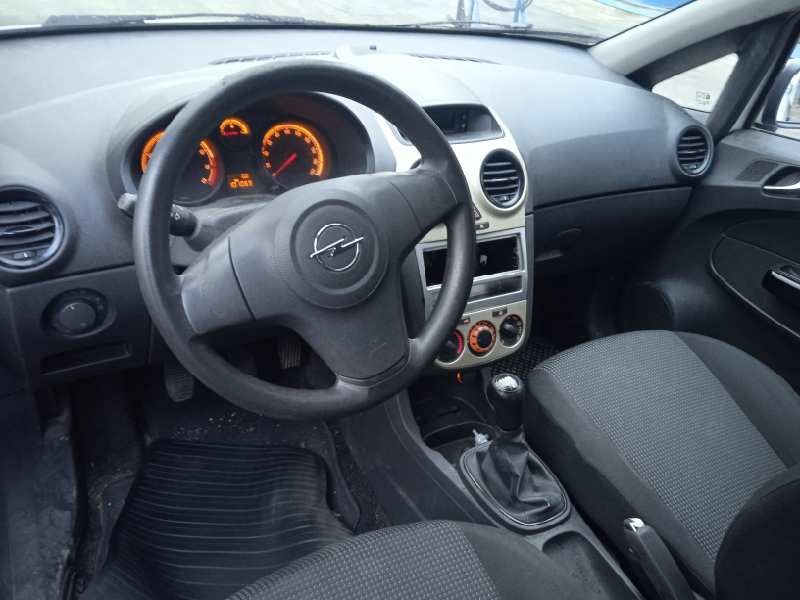 opel corsa d (s07) del año 2009
