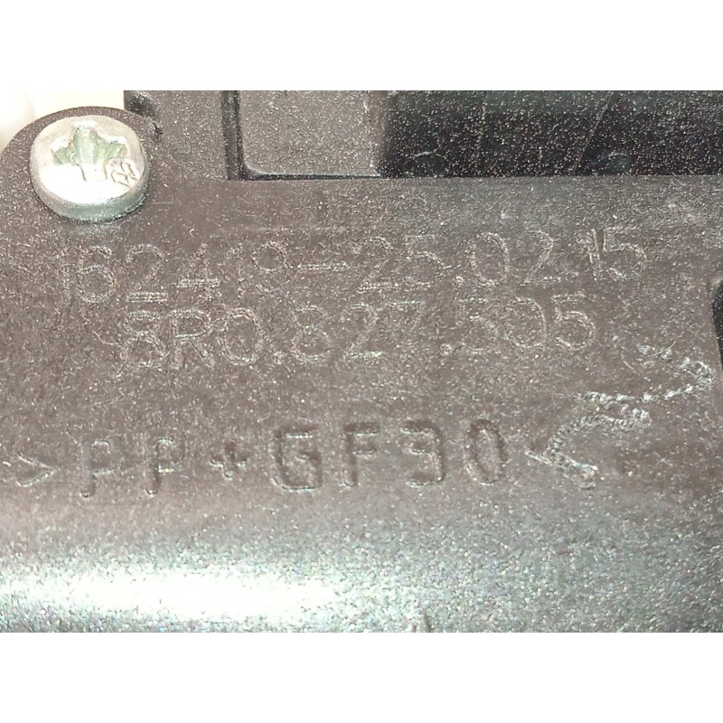 Recambio de cerradura maletero / porton para skoda fabia iii (nj3) 1.2 tsi referencia OEM IAM 8R0827505  