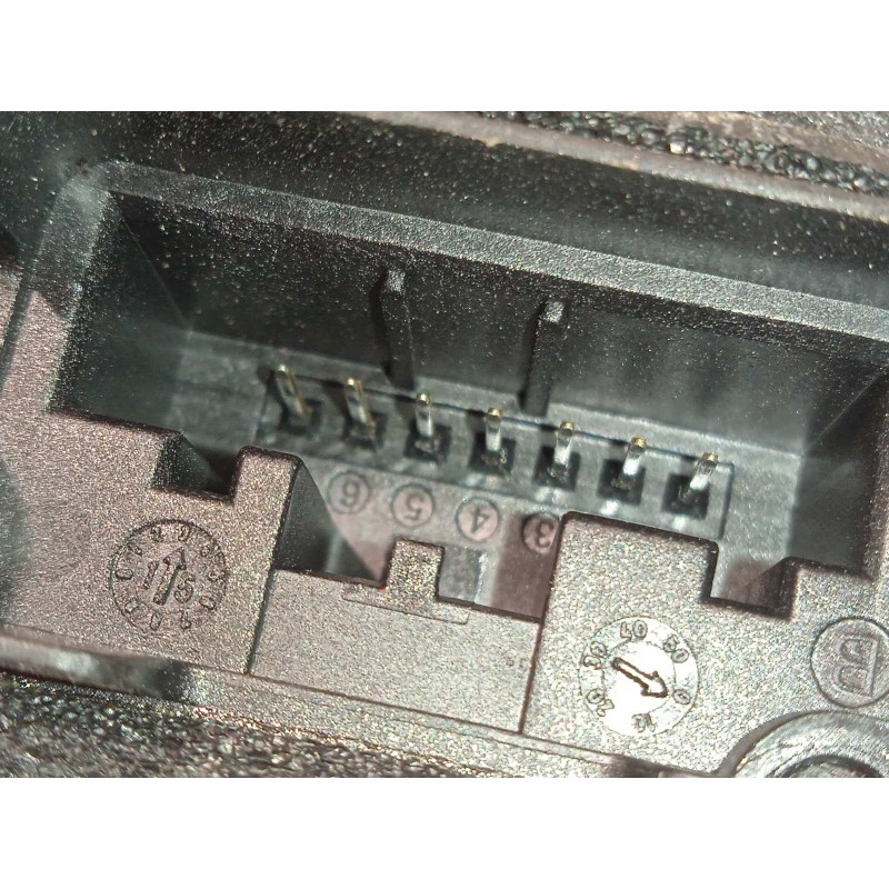 Recambio de cerradura puerta delantera izquierda para skoda fabia iii (nj3) 1.2 tsi referencia OEM IAM 6V1837015A  