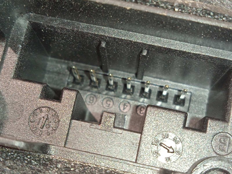 Recambio de cerradura puerta delantera izquierda para skoda fabia iii (nj3) 1.2 tsi referencia OEM IAM 6V1837015A  